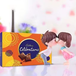 CraftVatika 2 Pieces Romantic Miniature Love Kissing Couple Statue Valentines Gift Hamper-image-71
