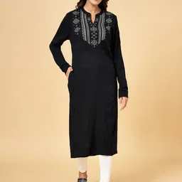 RANGMANCH BY PANTALOONS Women Black Solid Yoke Design Straight Fit Kurta-image-46