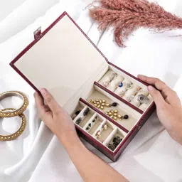 la trove Maroon Premium Portable Jewellery Storage Box-picture-17
