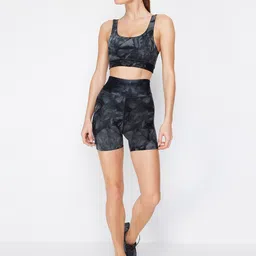 Trendyol Women Abstract Printed Regular-Fit Above Knee Length Sports Tights-picture-10