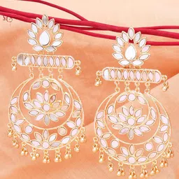 KARATCART Crescent Shaped Chandbalis Earrings-16
