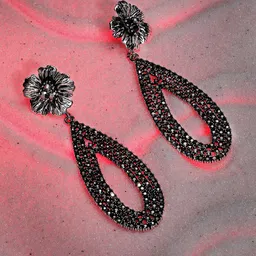 SOHI Silver-Plated Teardrop-Shaped Drop Earrings-12