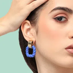 SOHI Gold-Plated Sqaure Drop Earrings-17