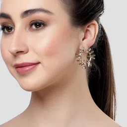 Bohey by KARATCART Gold-Plated Leaf Shape Hoop Earrings image 4