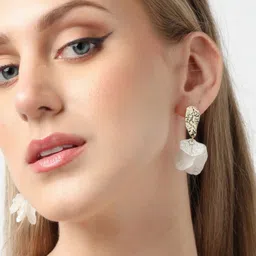 SOHI Gold Plated Contemporary Drop Earrings-25