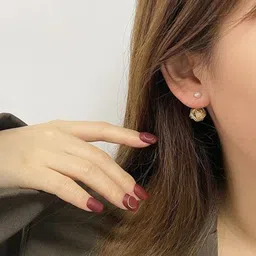 Softwrap Circular Studs Earrings image 5