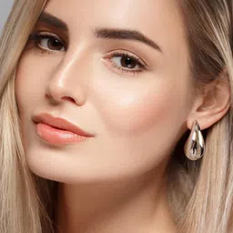VAGHBHATT Silver- Plated Teardrop Shaped Stud Earrings image 4