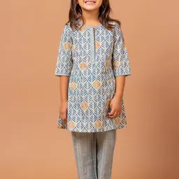 Sangria Leaf-Printed Pure-Cotton Straight Kurta With Trouser-picture-16