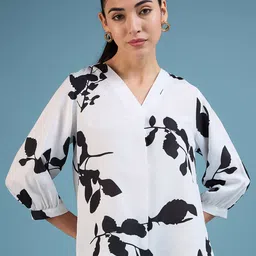 DressBerry V-Neck Printed Top-picture-19