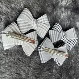 LYTIX Girls Set Of 4 Assorted Alligator Hair Clips-13