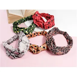 Aditi Wasan Women Set of 5 Abstract Printed Hairband-picture-4