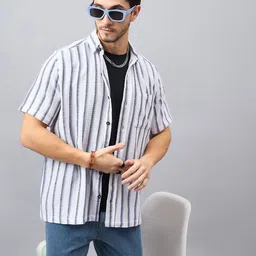 CHIMPAAANZEE Men Spread Collar Striped Casual Shirt-picture-4