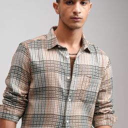 HIGHLANDER Men Spread Collar Textured Cotton Casual Shirt-image-51