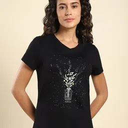 Van Heusen Printed V-Neck Short Sleeves Relaxed T-shirt-image-51