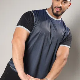 Instafab Plus Size Colourblocked Regular T-shirt-picture-19