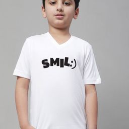 Friskers Boys White Typography Printed V-Neck Applique T-shirt-image-70