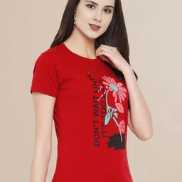 Fabflee Women Varsity V-Neck Extended Sleeves Applique T-shirt-image-61