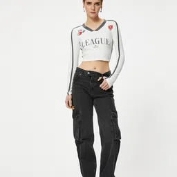 Koton Typography Printed Cotton V-Neck Long Sleeves Applique Casual Crop T-shirt-image-26