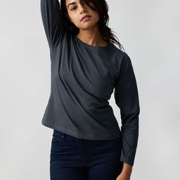 Creatures of Habit Women Organic Cotton Pockets T-shirt-image-13