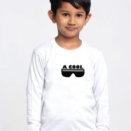 Friskers Boys White Typography Printed Raw Edge Slim Fit T-shirt-image-79