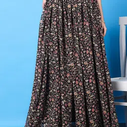 Cation Floral Printed Flared Maxi Skirt-picture-19