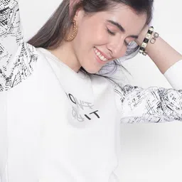 Crimsoune Club Pullover Printed Cotton Pullover Sweatshirt-image-11