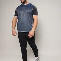 Instafab Plus Size Colourblocked Regular T-shirt image 4