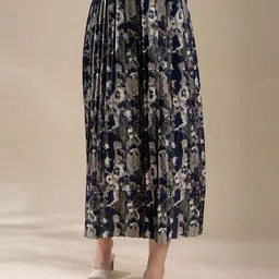 B.Copenhagen Women BasilPrinted Maxi Flared Pleated Skirts-image-7