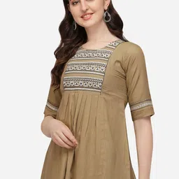RAJGRANTH Beige & White Floral Embroidered Kurti-image-14