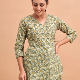 FERANOID Floral Printed V-Neck Pure Cotton A-Line Kurti-picture-29