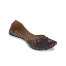 Fulkari Women Grey Embellished Ethnic Mojaris Flats-17