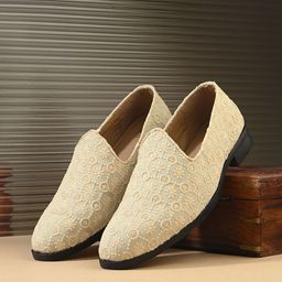 House Of Pataudi Men Embroidered Casual Slip On Mojaris-picture-39