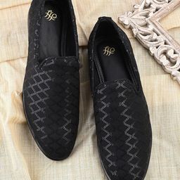 House of Pataudi Men Embellished Lightweight Mojaris-picture-38