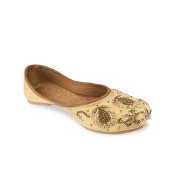 DESI COLOUR Women Gold-Toned Ethnic Mojaris Flats-image-85