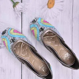 Jove Women Embellished Ethnic Fabric Mojaris-9
