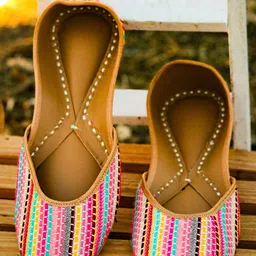 NR By Nidhi Rathi Women Striped Mojaris-32