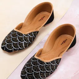 Shezone Women Black Embroidered Mojaris Flats-picture-47