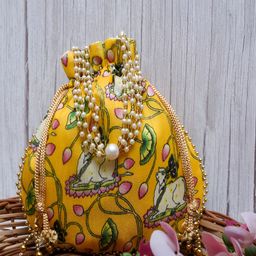 Kuber Industries Printed Embellished Detail Potli Clutches-9