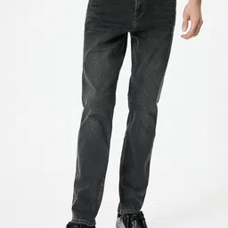 Koton Men Clean Look Mid-Rise Slim Fit Stretchable Jeans-image-32