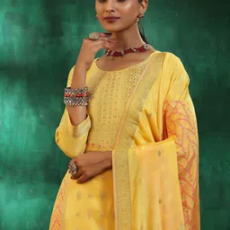 Libas Women Ethnic Motifs Regular Kurta with Trousers & With Dupatta image 3