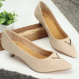 Carlton London Textured Embellished Pointed Toe Kitten Heeled Pumps-10