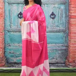 TROPWEAR Geometric Printed Block Print Saree image 3