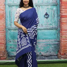 TROPWEAR Geometric Printed Block Print Saree image 3
