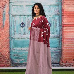 TROPWEAR Geometric Pure Cotton Block Print Saree image 3