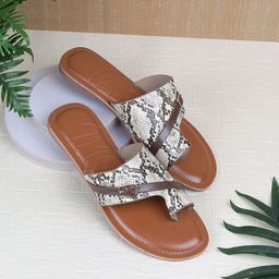 Mochi Women Printed One Toe Flats-31