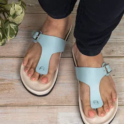 THE MADRAS TRUNK Women Leather Open Toe Flats With Buckle Detail-14