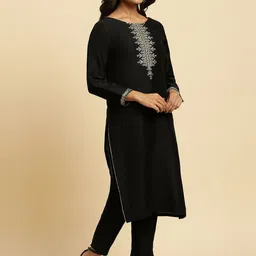 W Ethnic Motifs Yoke Design Regular Thread Work Kurta With Trousers & Dupatta image 3