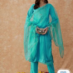 Sangria Turquoise Blue Floral Embroidered Sequinned Kurta With Trouser & Dupatta-7