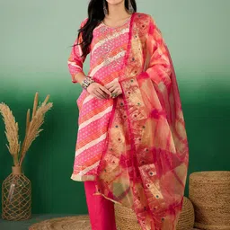 Sangria Pink Leheriya Printed Zari Jacquard Straight Kurta With Trousers & Dupatta-5