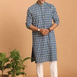 SHVAAS by VASTRAMAY Geometric Printed Mandarin Collar Pure Cotton Sustainable Kurta With Trousers-image-43